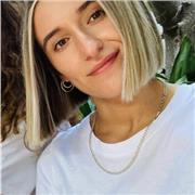 Educadora social imparte clases de bachillerato social